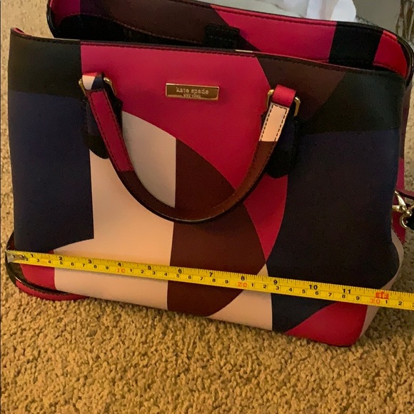 Hardly used Kate spade - Picture 4 of 10